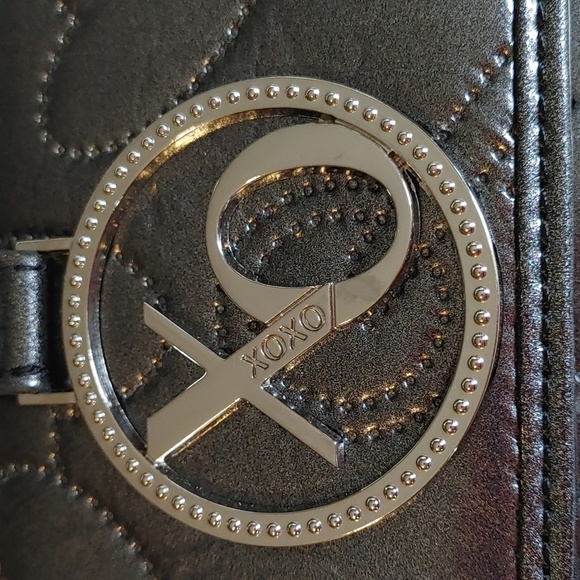 Nwot XOXO Quilted Gray Metallic & Silver Wallet - Picture 3 of 12